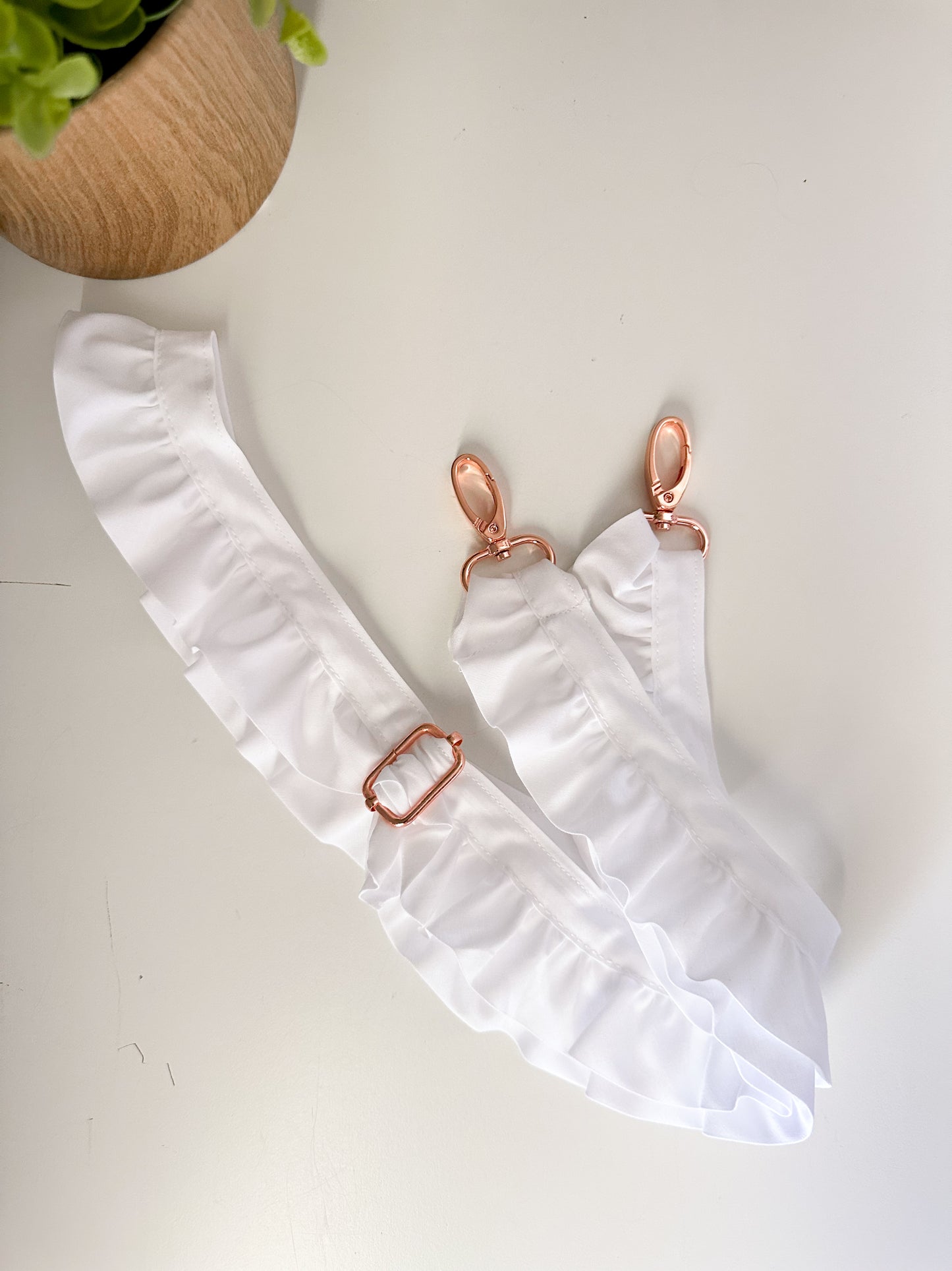 White Ruffle Adjustable Crossbody Purse Strap | Rose Gold Clasp