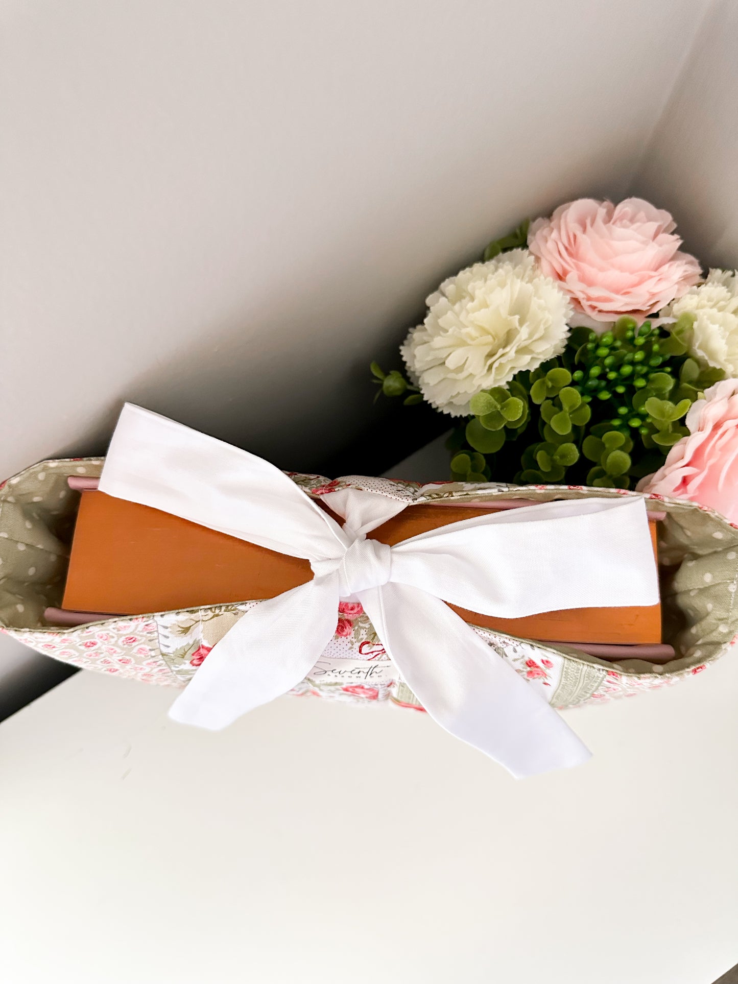 Rose Patchwork Floral Bible Sleeve