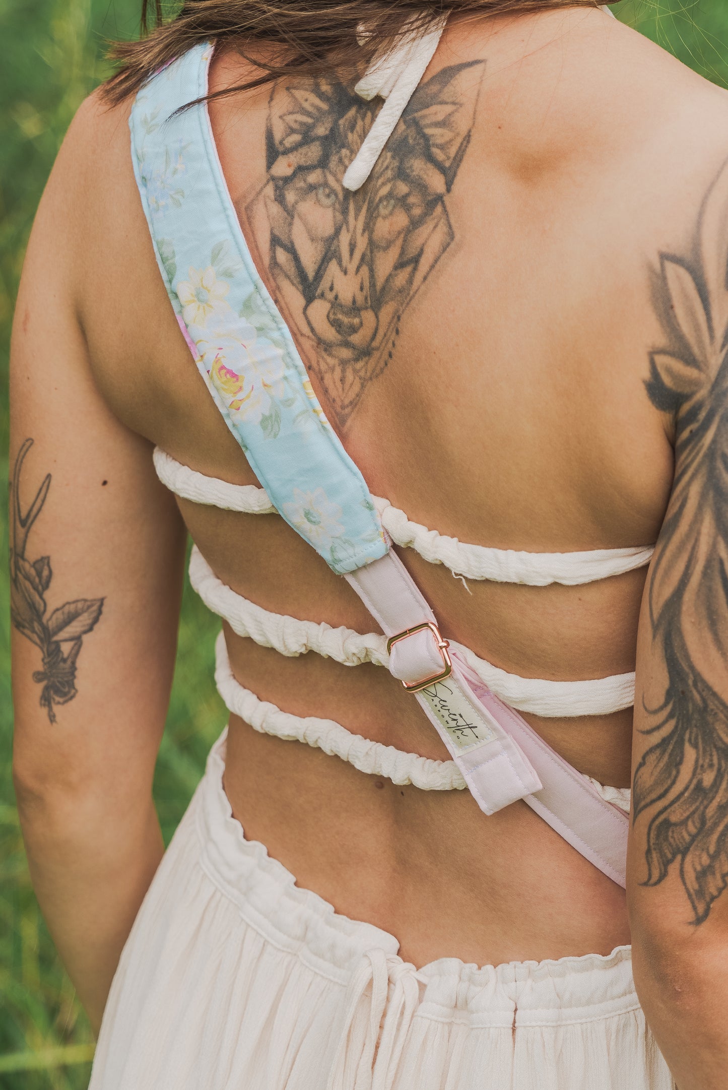 Sweet Spring Pink Floral Adjustable Sliding Camera Strap with Dual Clasp | Single Camera Harness | Screw In Attachment
