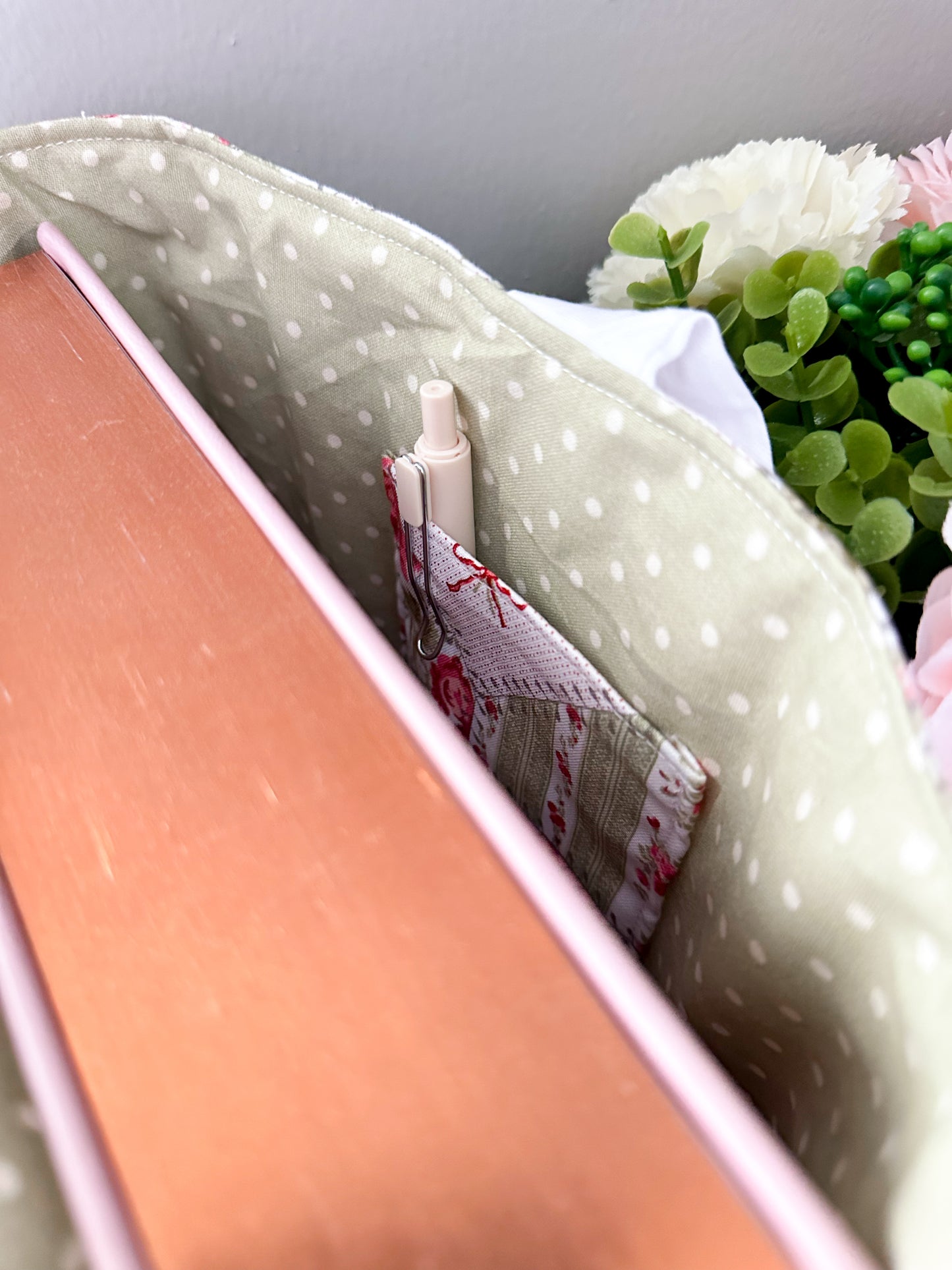 Rose Patchwork Floral Bible Sleeve